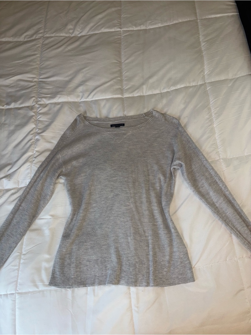 American Eagle Outfitters Light Gray Ribbed Knit Long-Sleeve Top
